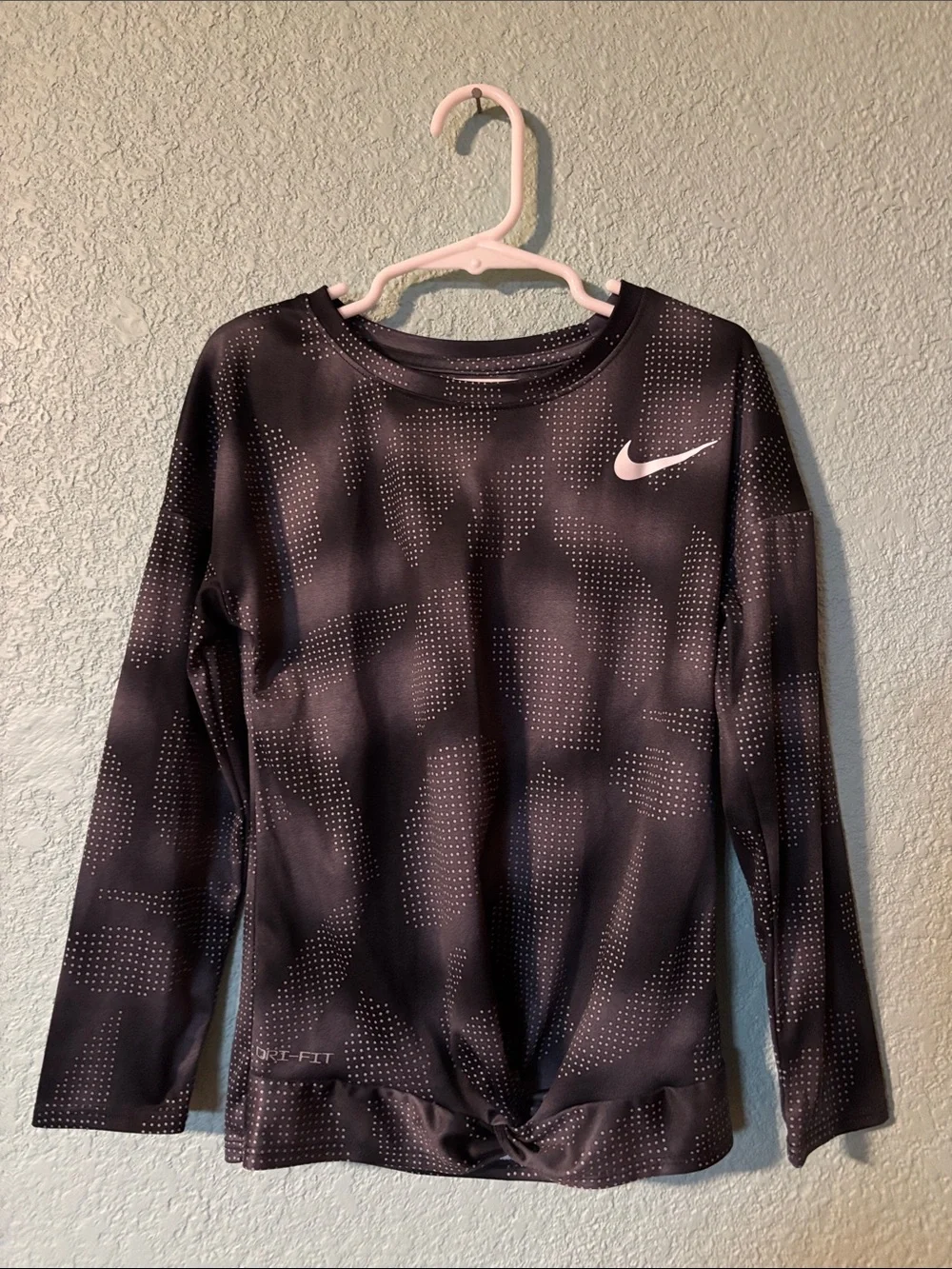 Nike Girls Black Dri-FIT Twist Hem Long Sleeve Athletic Top Size Medium Good